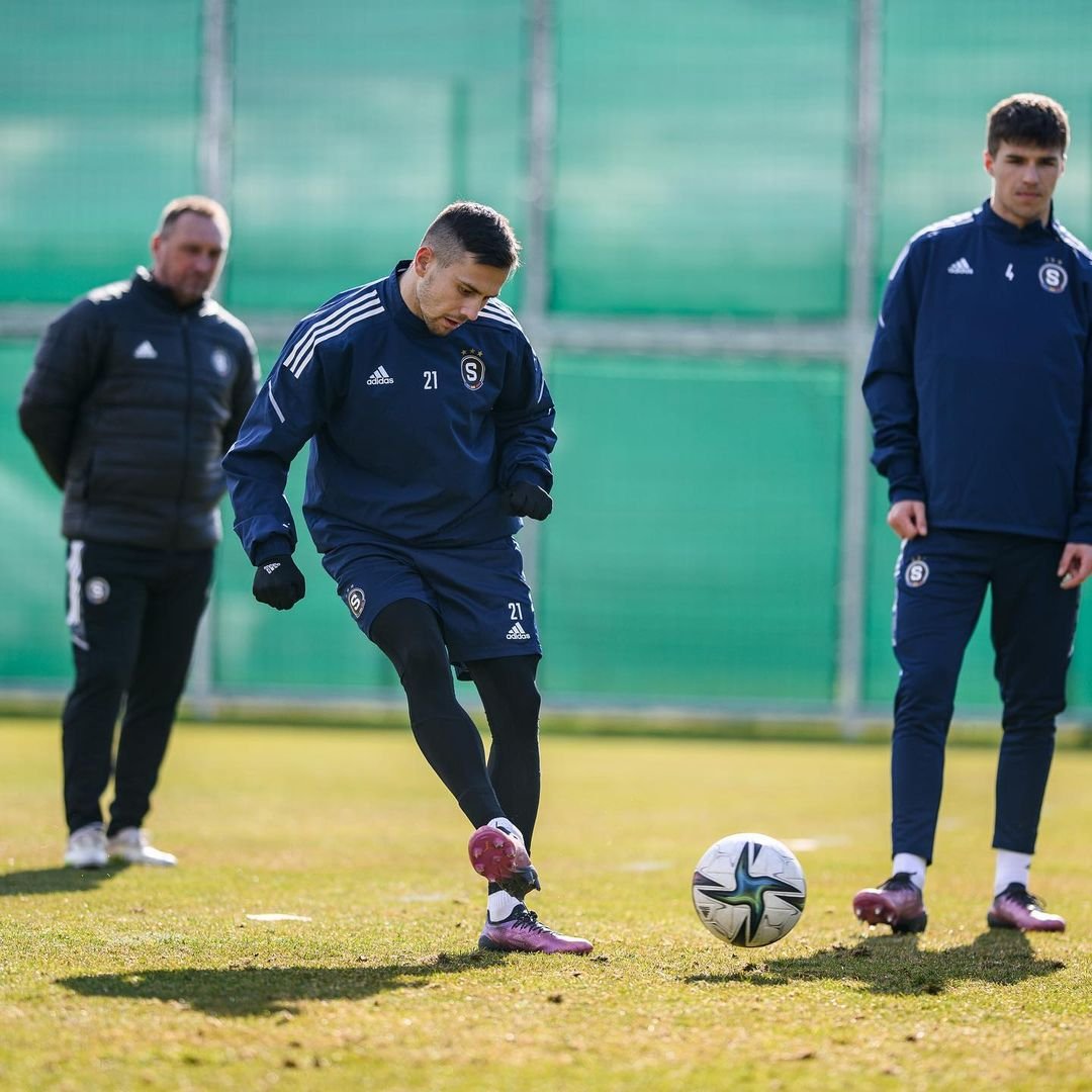 ?PŘED ZLÍNEM | Letná se konečně může aspoň z poloviny zaplnit! A lístky jsou pořád v prodeji v systému ENIGOO!

Jakub Pešek, Filip Panák i Luboš Loučka v novém vydání PREview věří, že právě podpora fanoušků pomůže k první jarní ligové výhře! #acsparta